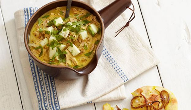 Sopa de frango com maçãs