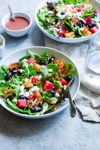 Salada de legumes com mirtilos