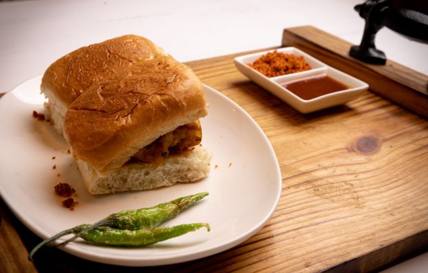 Vada Pav (Mumbai)