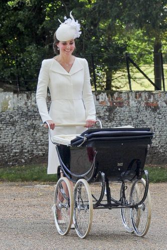 Vestido do batisado da princesa Charlotte