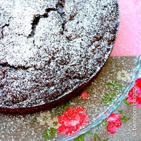 Bolo de Chocolate, Pêra e Amêndoa