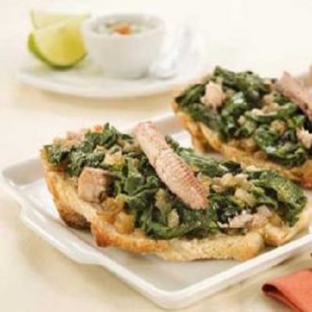 Bruschetta de espinafre e sardinha