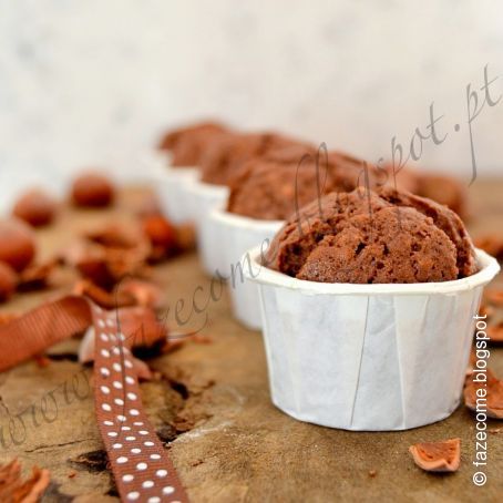 Mini Muffins de chocolate e avelã